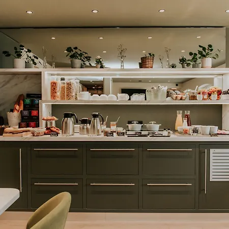 Szálloda La Valiz Lille