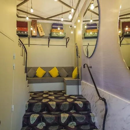 La Valiz Szálloda Lille